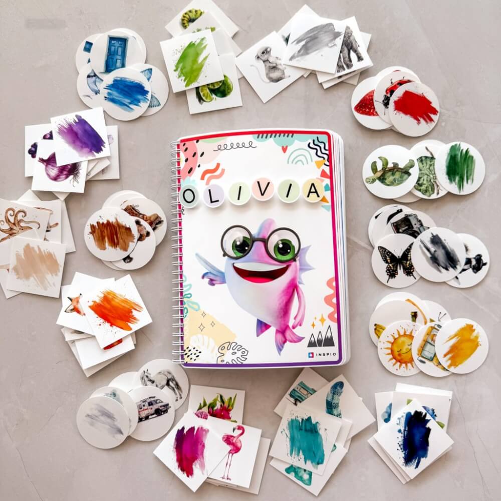 Livro universal - Combinar cores e objectos - Livro interativo Montessori para crianças com cores